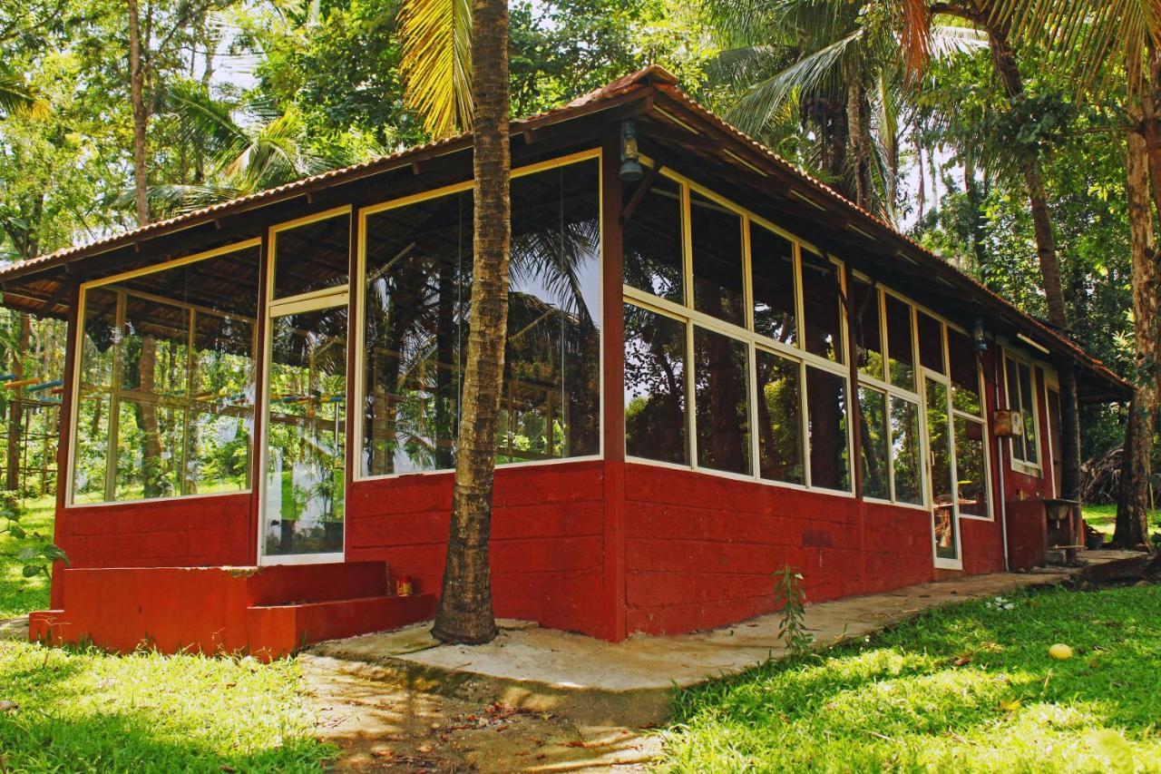Cs County Resort Sakleshpur Eksteriør billede