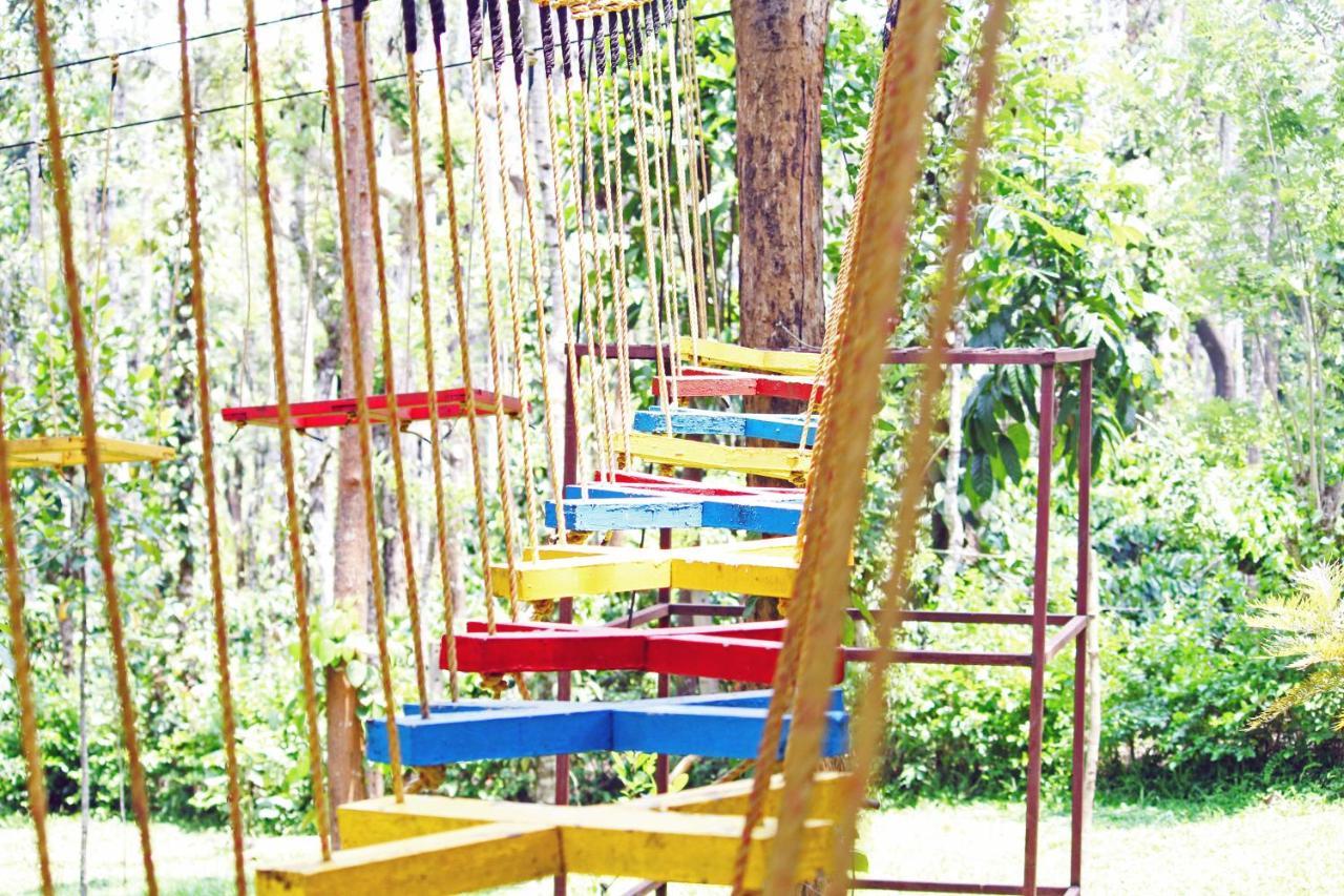 Cs County Resort Sakleshpur Eksteriør billede