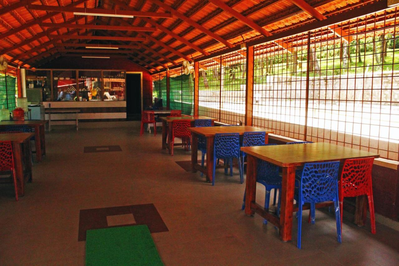 Cs County Resort Sakleshpur Eksteriør billede